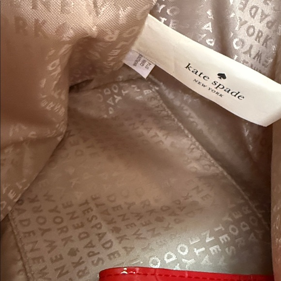 Kate Spade Glossy Red Tote W/ Matching Wallet NWT - Picture 13 of 17